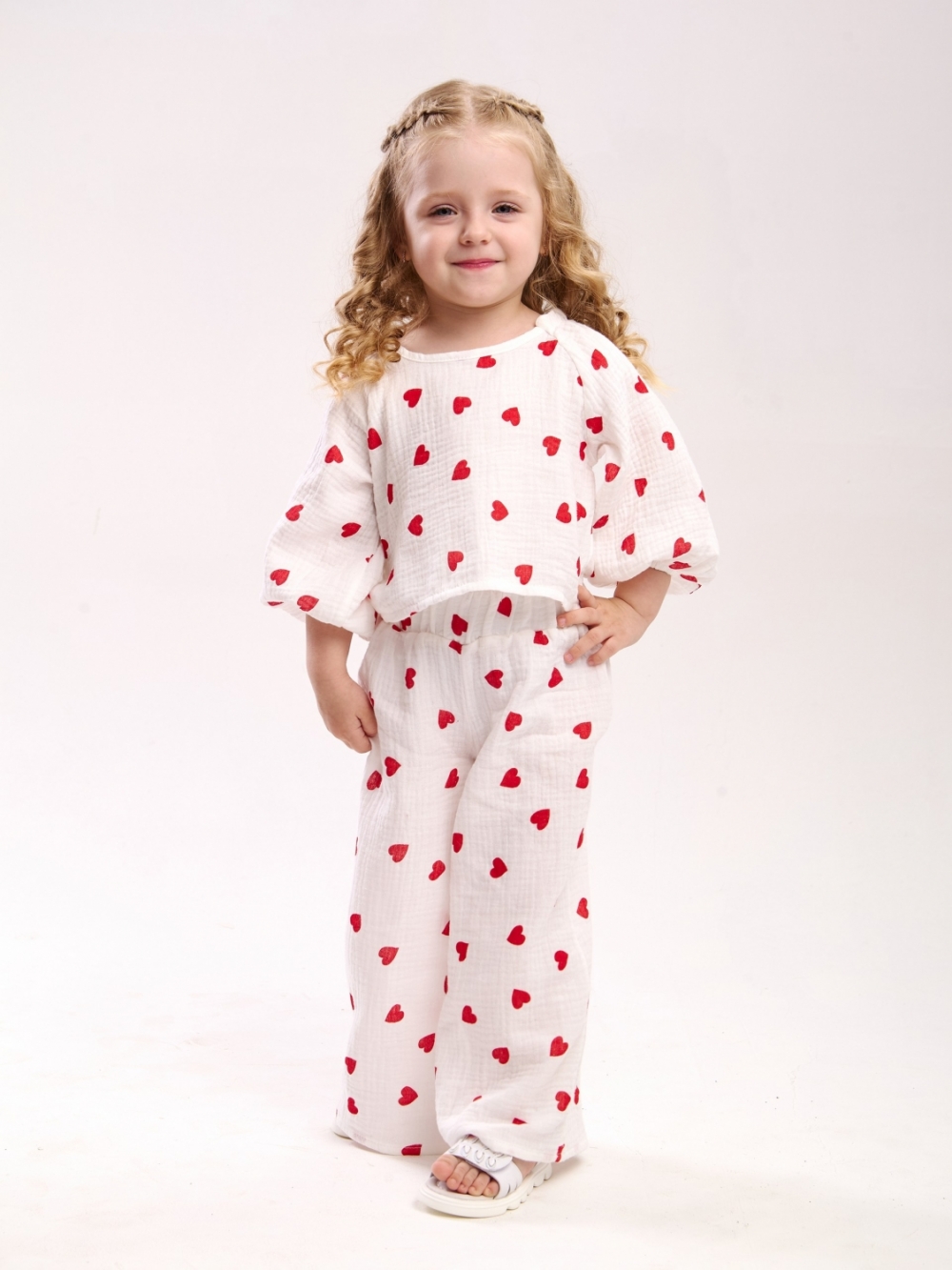 329-КС. Костюм детский Палаццо, красное сердце, хлопок 100%  муслин, размеры 98,104,110,116